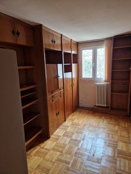 Titan, la 2 min. de metrou Nicolae Grigorescu, IOR, piata, bl. H, 4 camere