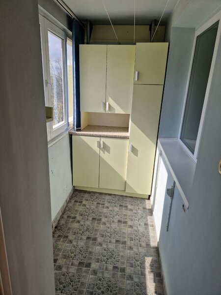 Titan, la 2 min. de metrou Nicolae Grigorescu, IOR, piata, bl. H, 4 camere